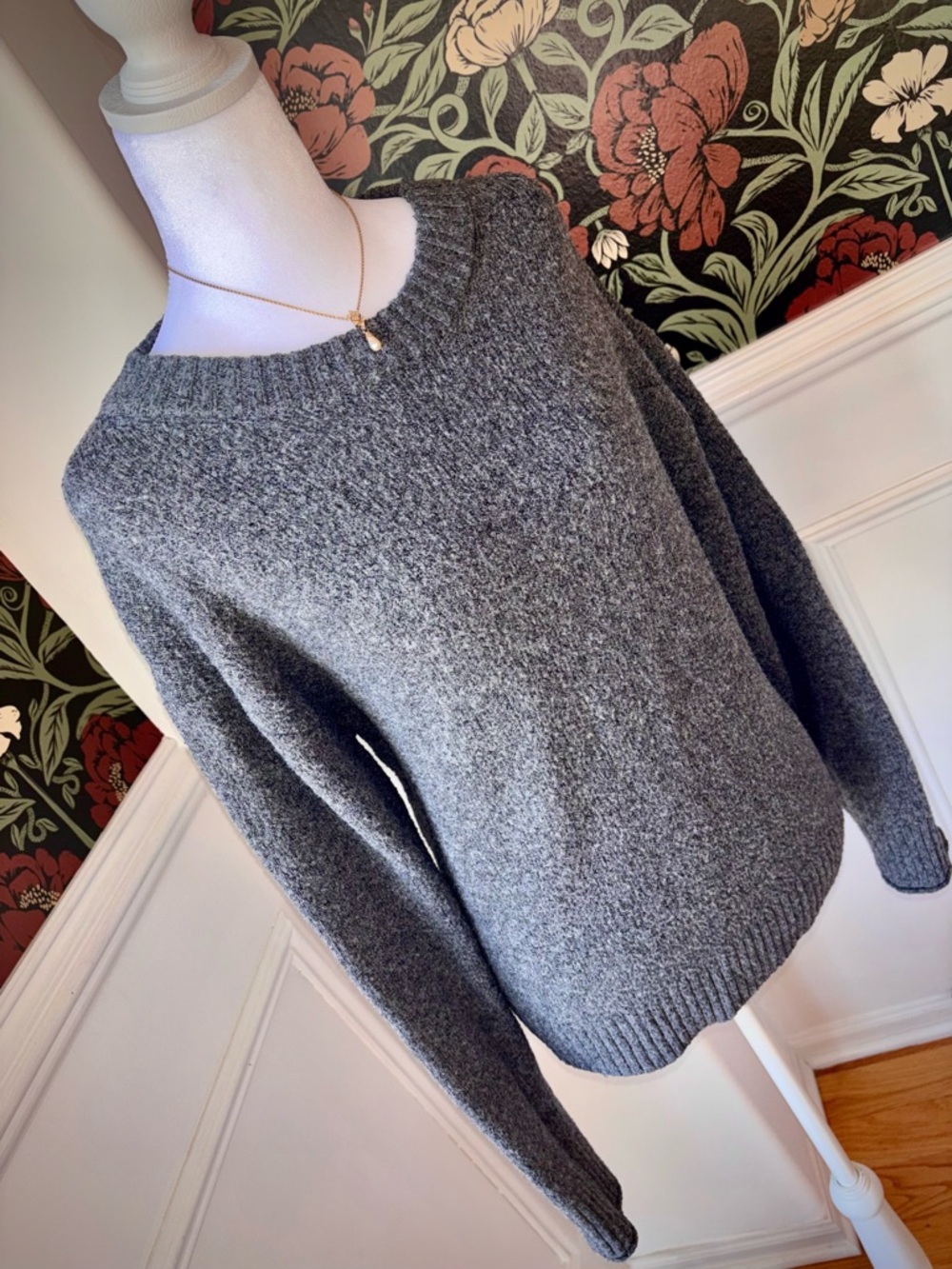 AE Cozy Knit Crew Neck Sweater Quiet Luxury - Picture 2 of 6